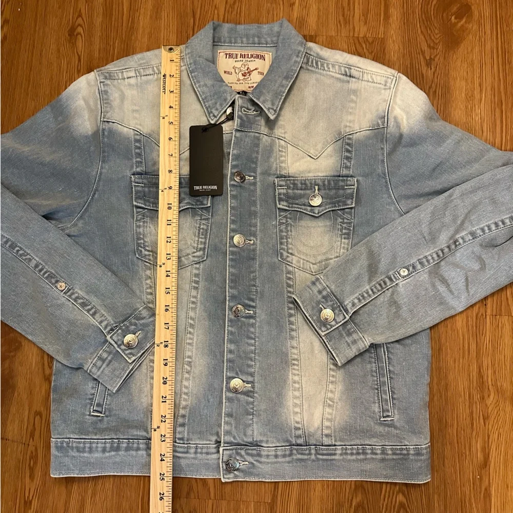 True Religion Jimmy SN Trucker Jacket Light Showers‎ Blue Fade Mens Medium NWT